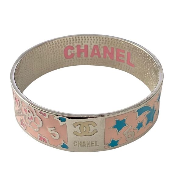 Authentic Chanel Pink and Silver Enamel Bangle Bracelet Flowers Stars No.5 - Picture 11 of 15